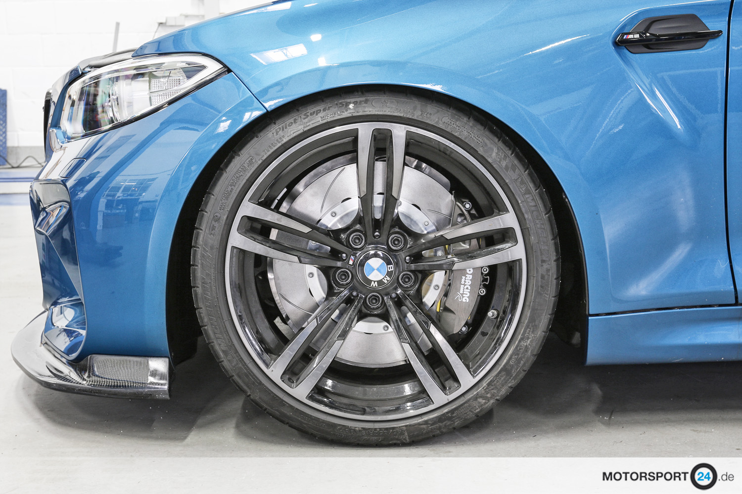 BMW M2 F87 AP Racing PRO 5000 R vorne