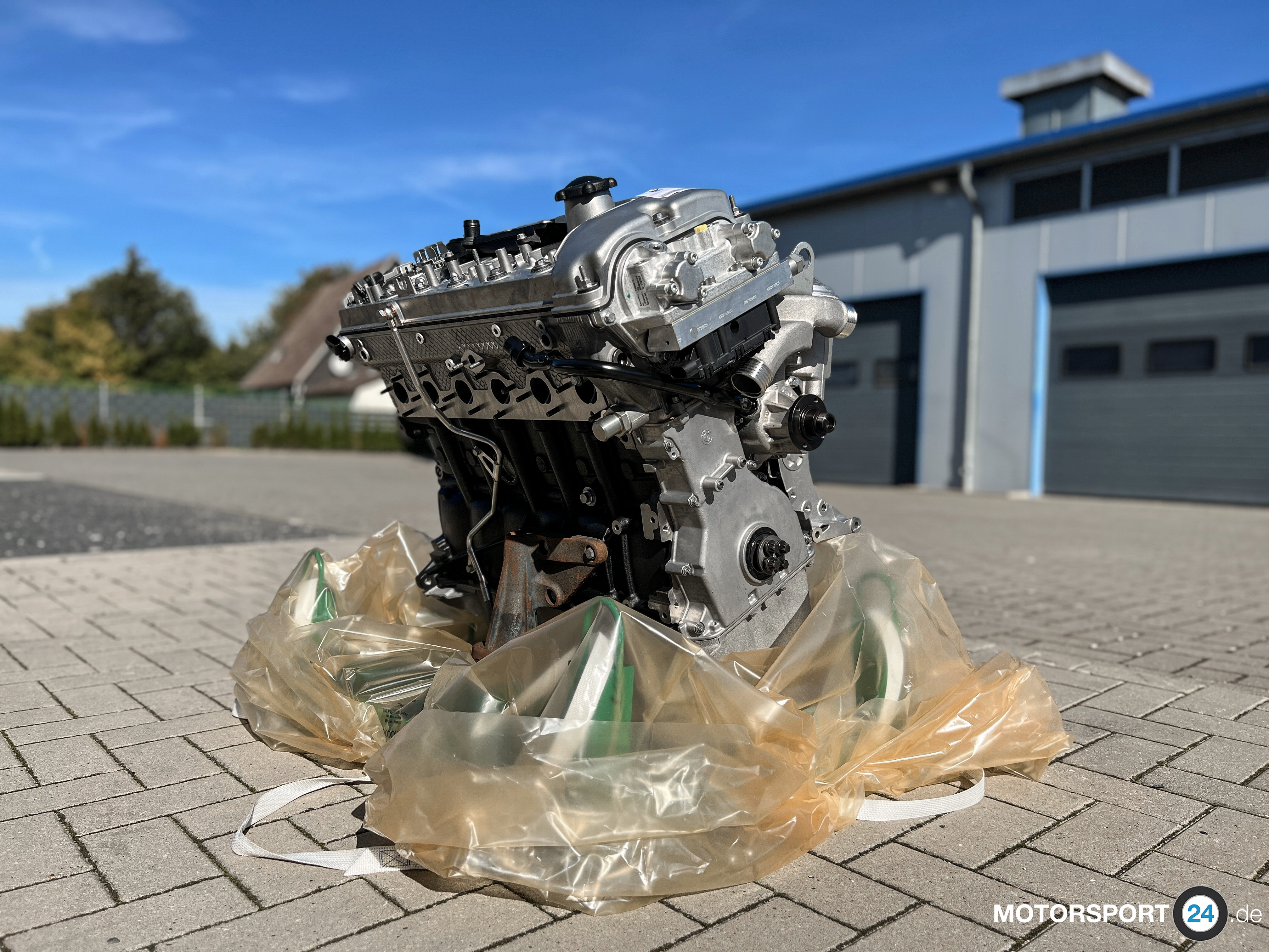 BMW M3 CSL Motor S54B32 neu